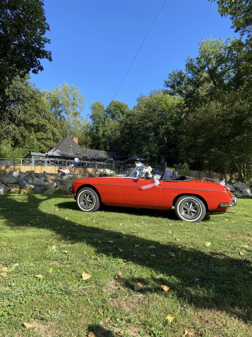 Vieille voiture mariage