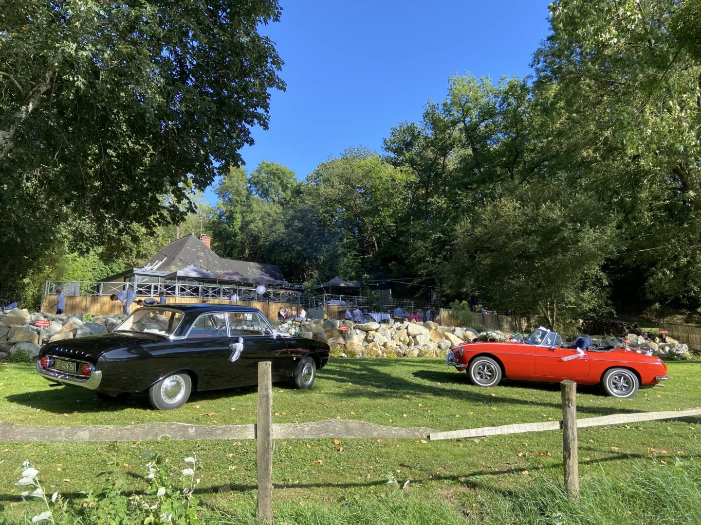 Vieille voiture mariage